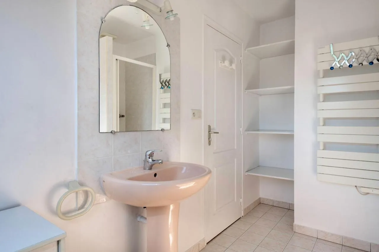 Holiday home Maison Pour 8 - Piscine - 950M De La Mer Saint-Gildas-de-Rhuys